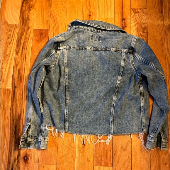 Lucky Brand The Tomboy Trucker Frayed Hem Jean Jacket, Size Medium - Picture 7 of 10